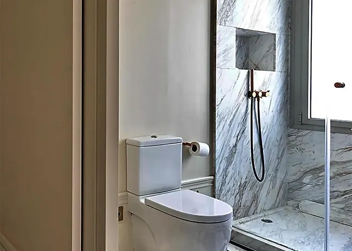 Entire Unit Apartment Málaga